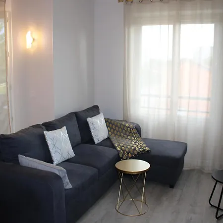 Arty - Eurexpo - Clim - Parking Box Prive - Balcon - Sauna En Option Апартаменты